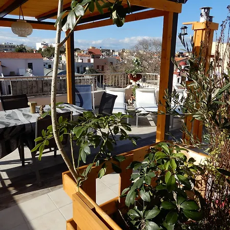Nikolas Apartmán