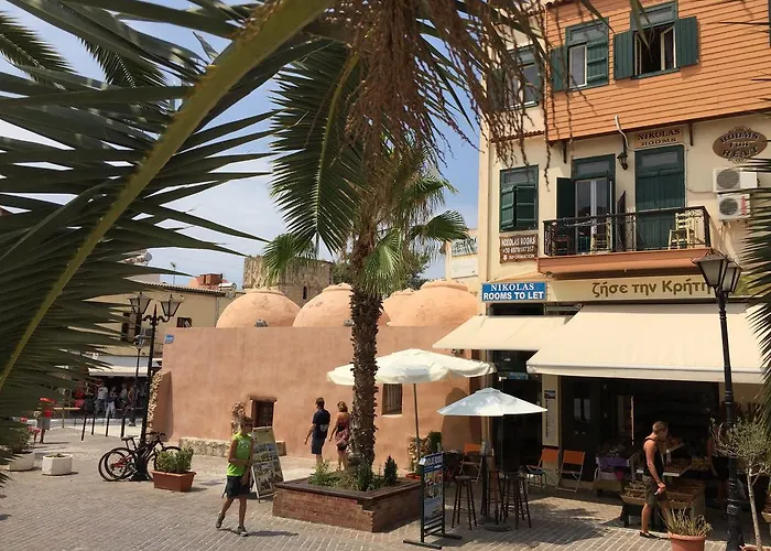 Nikolas Apartament *