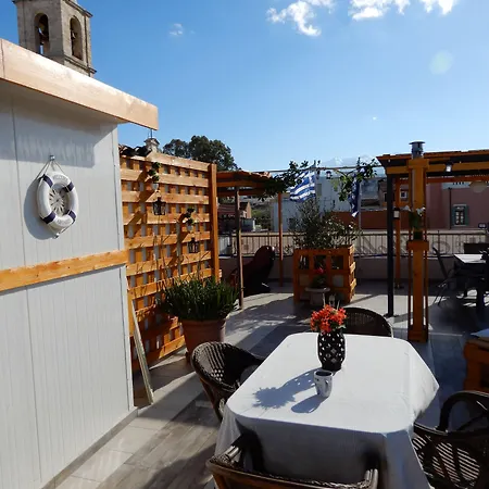 Nikolas Apartman Hriszí Aktí Haniá